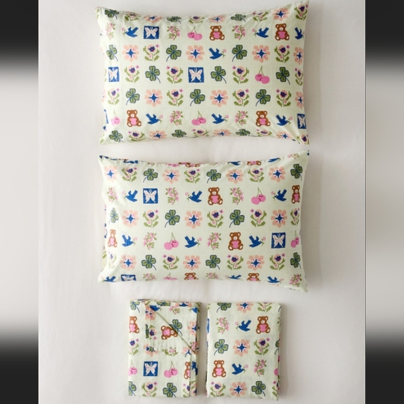Urban Outfitters Other - Colorful Patterned Pillowcases and Sheets Raya Teddy Bear 🧸 Mint Colored Queen